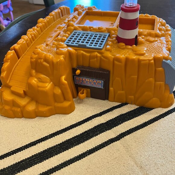 Thomas the Tank Engine Brendam Docks Take Along Play Set Sounds Retired 2003 - Picture 1 of 8